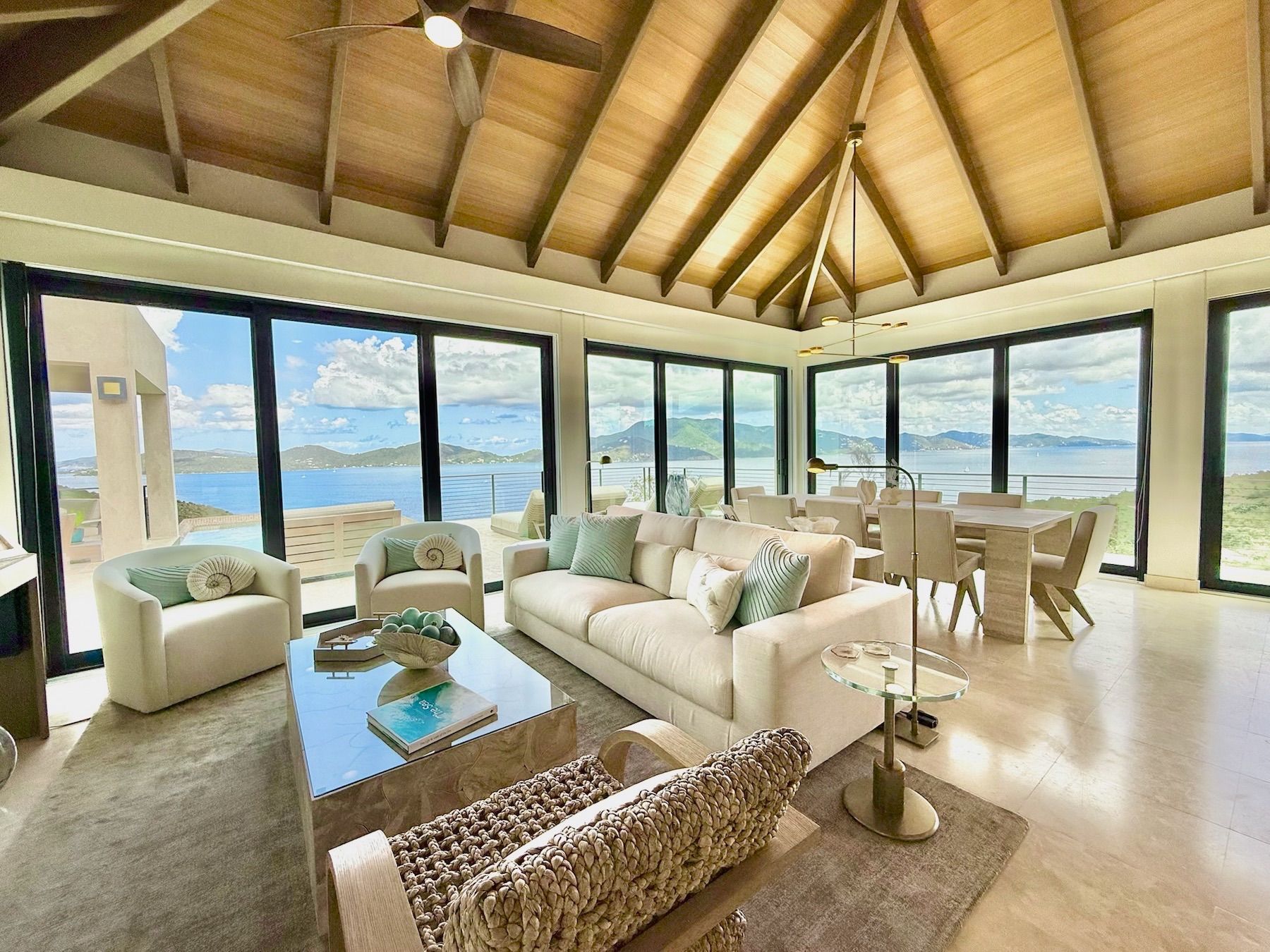 Window To The Sea villa photo.